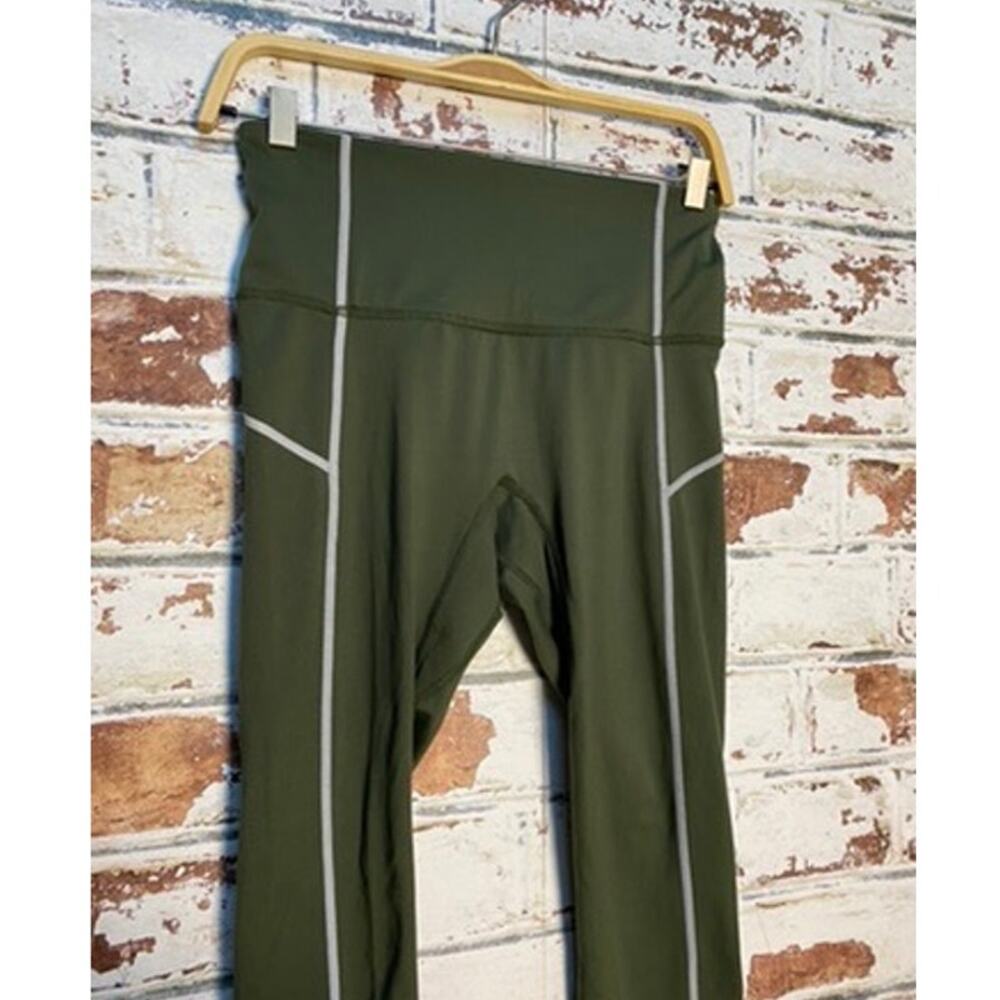 Free People Movement You're A Peach Leggings in Moss - Picture 7 of 12